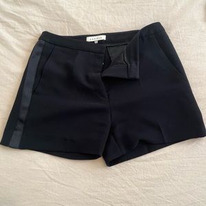 Short Sandro tres bon état taille 36
